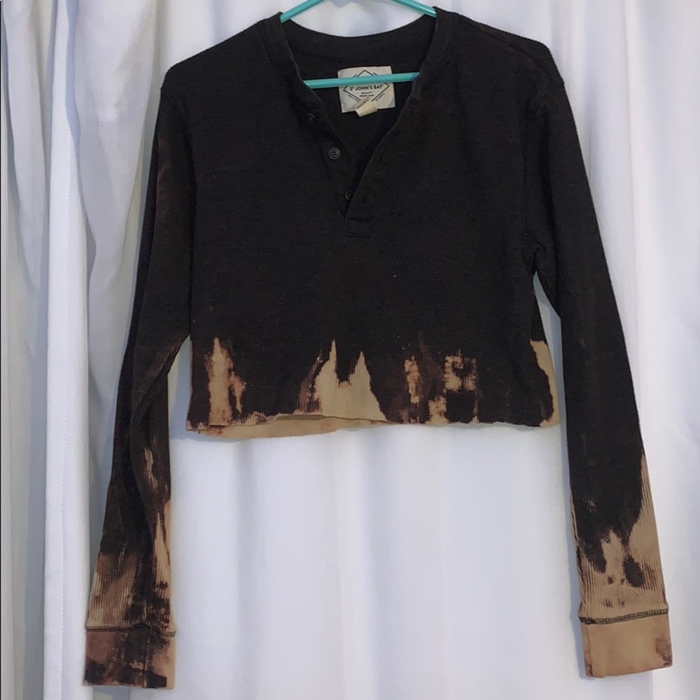 Bleach tie dye long sleeve crop top